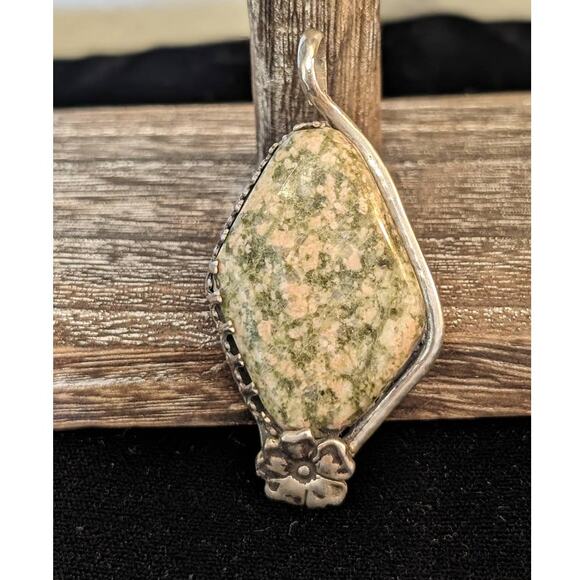 Thulite or Unakite Large Stone Pendant Set in Sterling 925 Marked 'Irene' - Picture 1 of 8